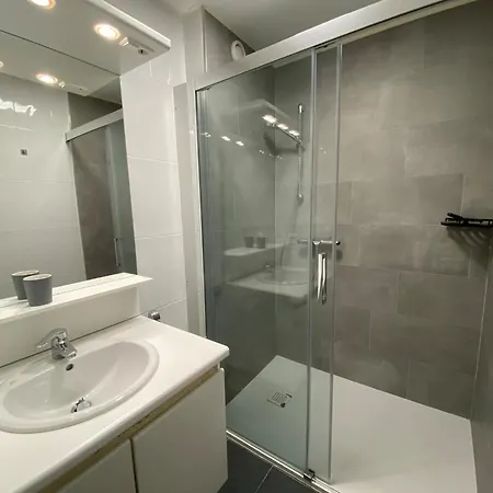 In Near The Marina דירה *