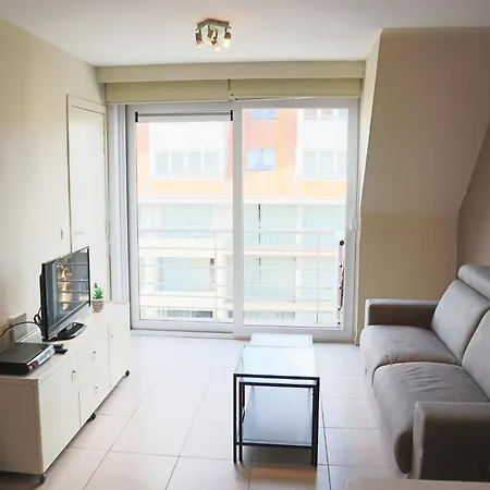 In Near The Marina דירה *