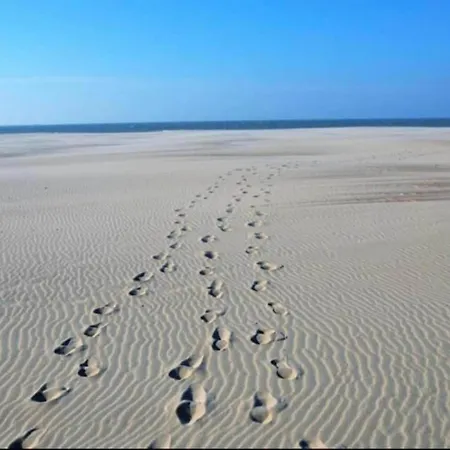 In Near The Marina דירה *