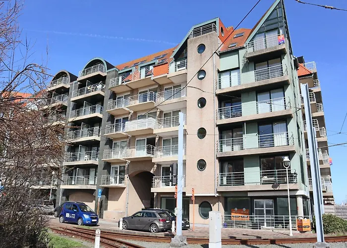 In Near The Marina Апартаменты *